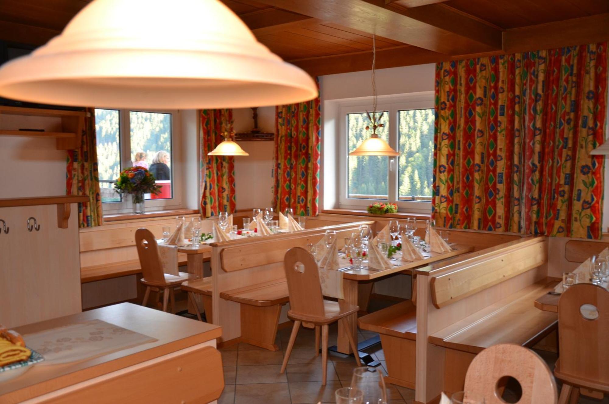 Ski In-Ski Out - Gaestehaeuser Saalbach-Hinterglemm - Wallegghof Christianhof Zewnętrze zdjęcie