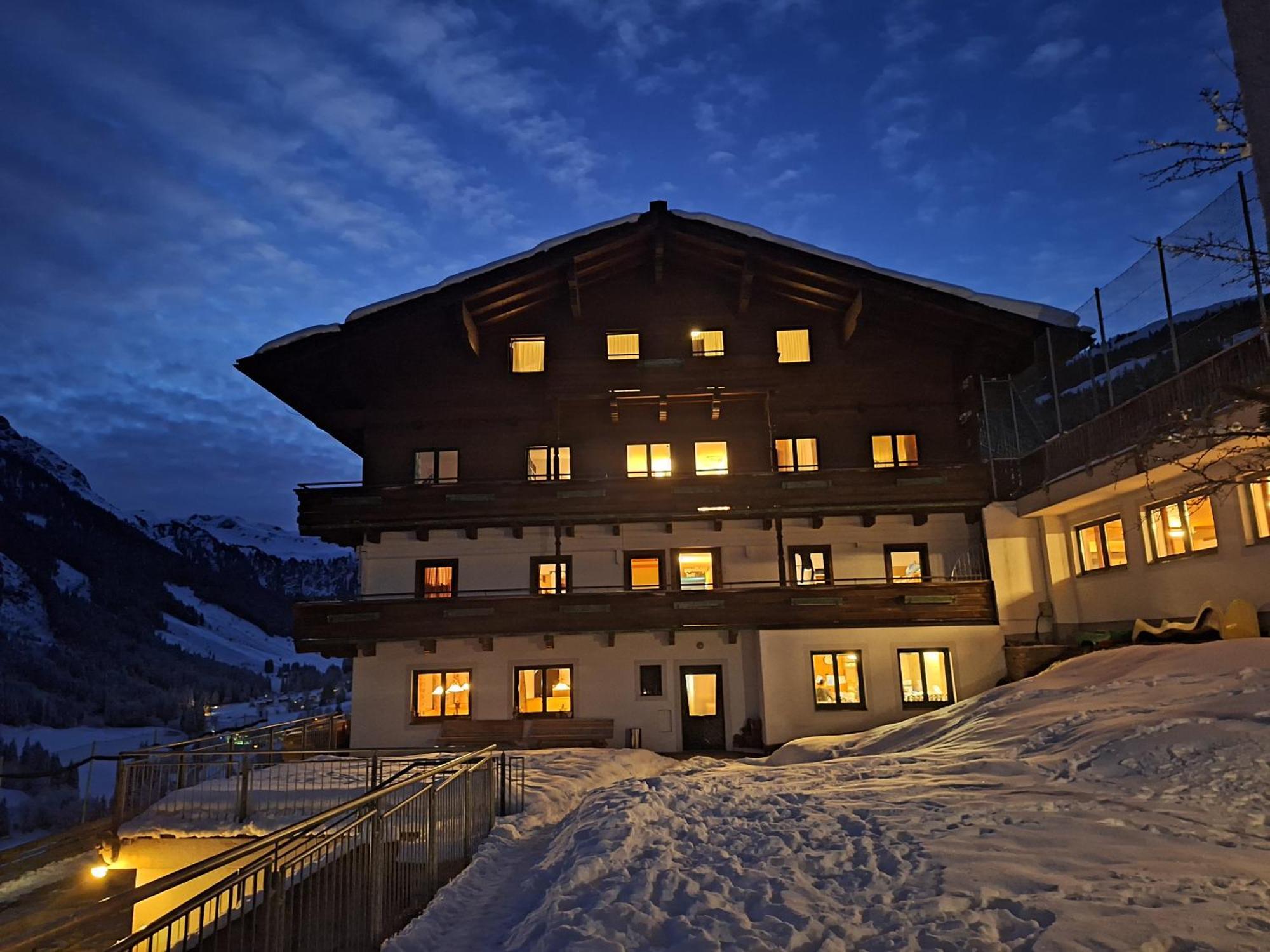 Ski In-Ski Out - Gaestehaeuser Saalbach-Hinterglemm - Wallegghof Christianhof Zewnętrze zdjęcie