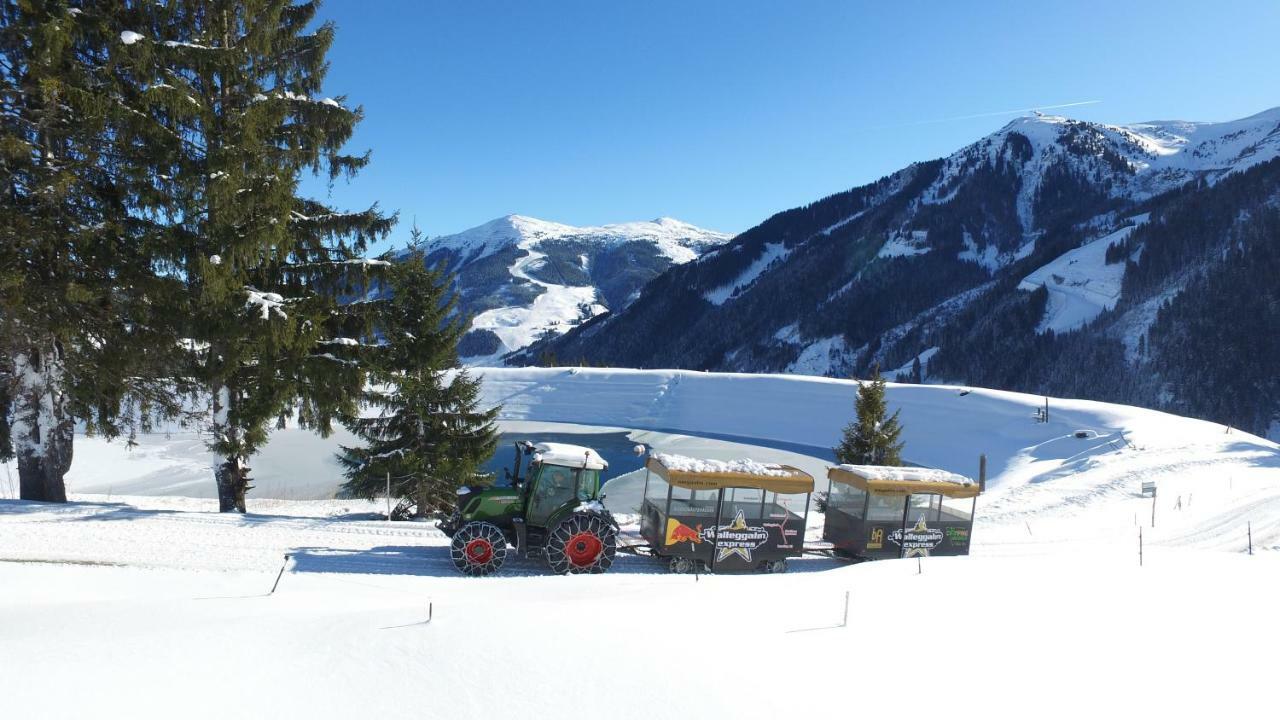 Ski In-Ski Out - Gaestehaeuser Saalbach-Hinterglemm - Wallegghof Christianhof Zewnętrze zdjęcie